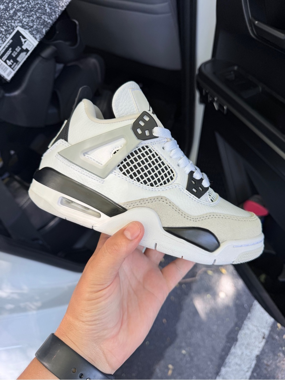 Jordan retro 4 Military black